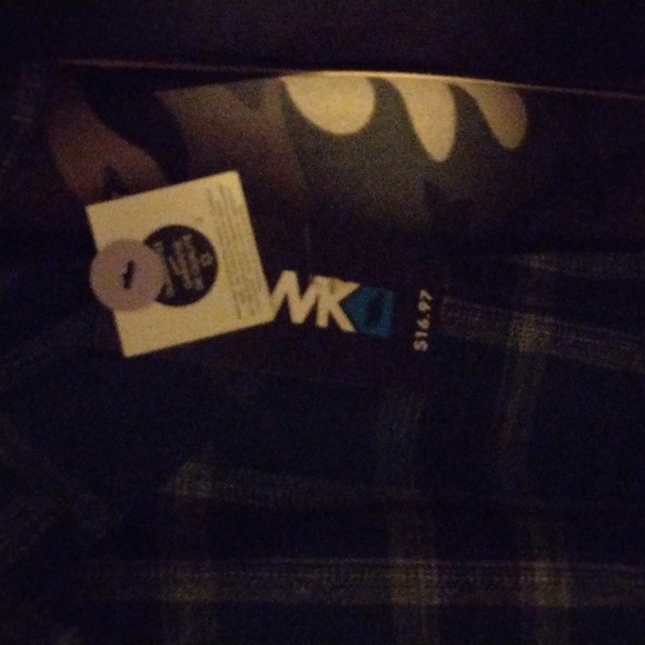 Vintage Hawk brand built to chill hoodie - Picture 3 of 3